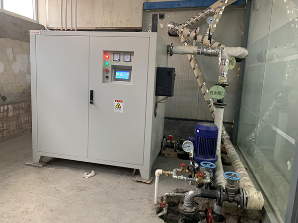 電磁採暖在學校